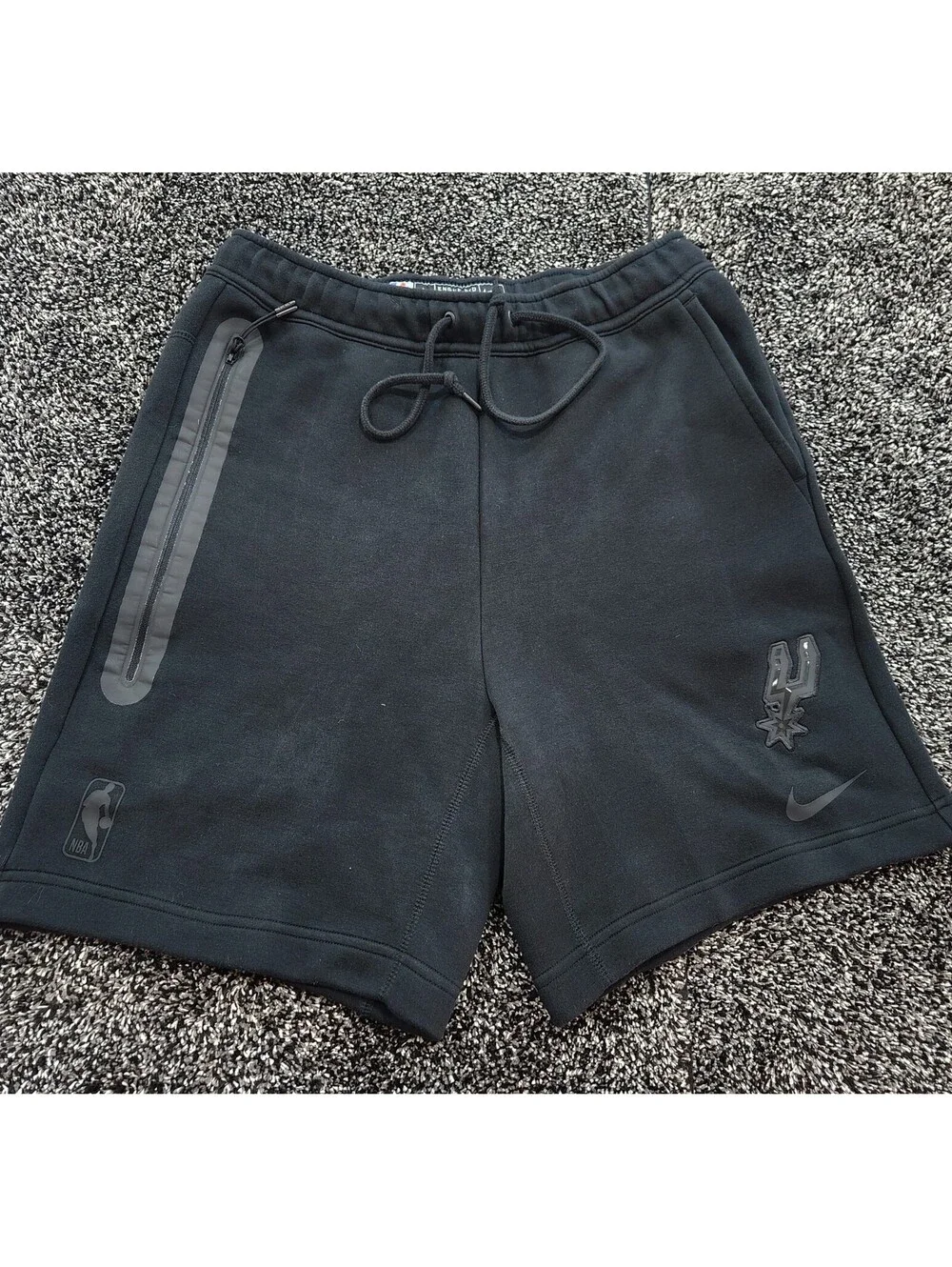 Nike Tech Fleece Shorts Mens Size Medium NBA San Antonio Spurs Black Engineered